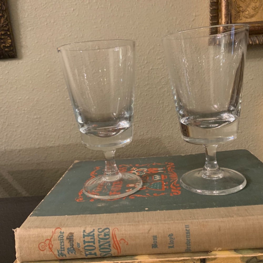 Pair of Montana by Pottery Barn Water Goblets - Picture 4 of 6